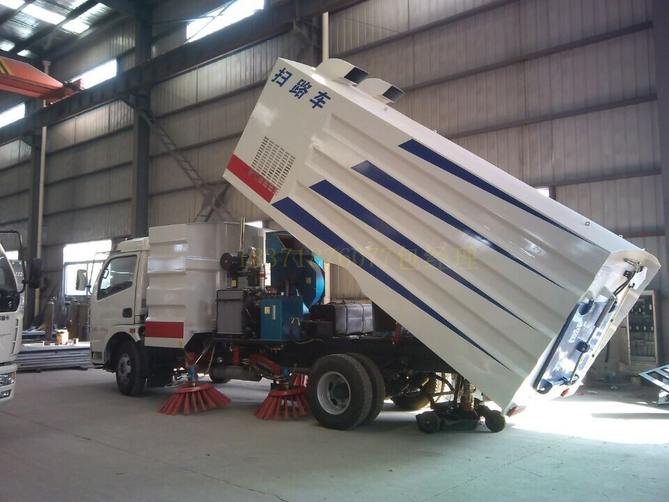 多利卡前沖后灑 東風掃路車在環衛領域的專業應用與優勢解析